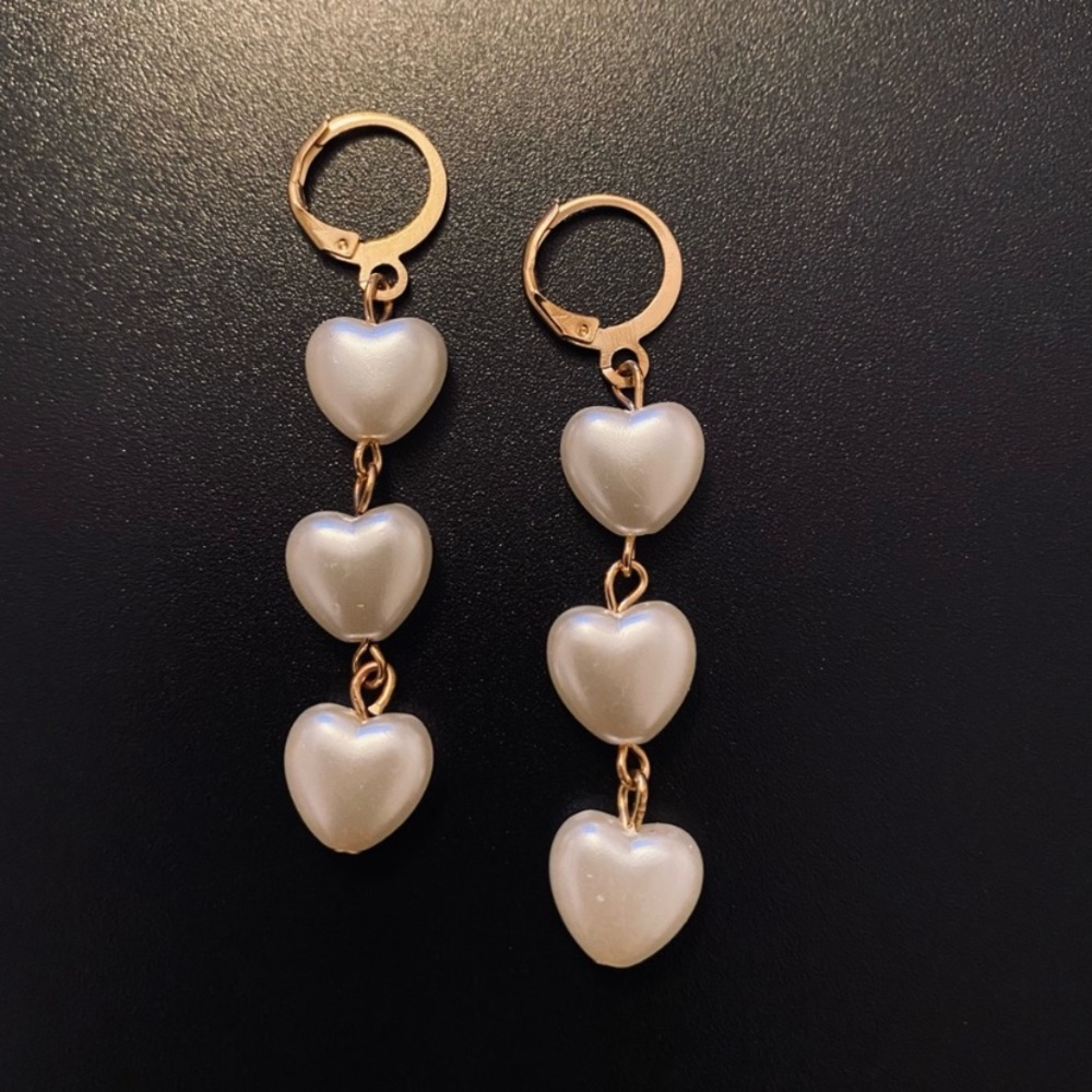 💗 Pearl Puffy Heart Dangle Gold Earrings NEW - Picture 4 of 4
